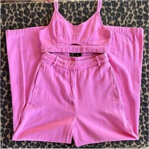NWT House of Harlow hot pink set